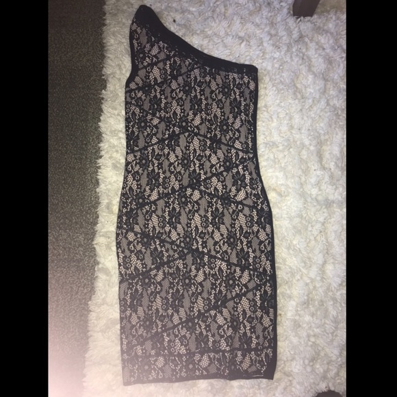 Form fitting black lace one shoulder formal dress - Picture 1 of 3